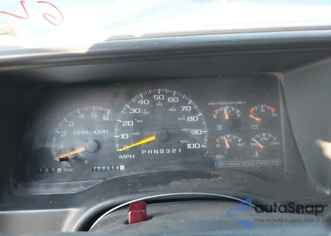 1997 Chevrolet C1500 Fleetside из США, поврежденный, VIN 1GCEC19RXVE108429